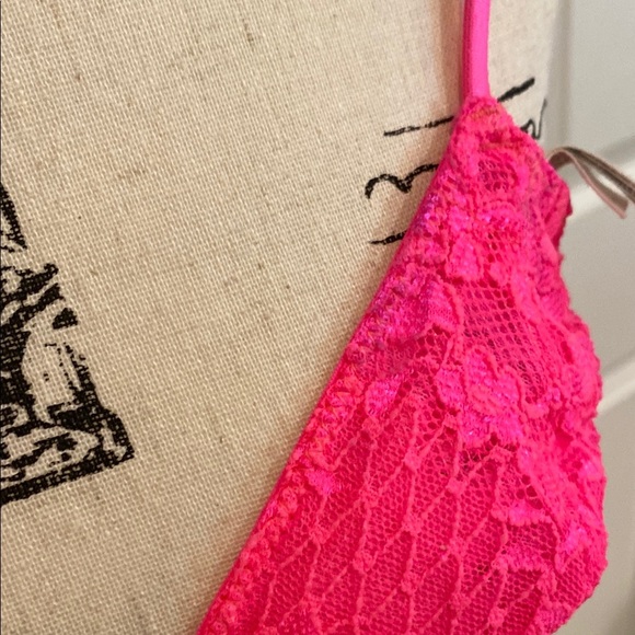 Vibrant HOT Neon Pink Lace Bralette size Medium - Picture 9 of 9